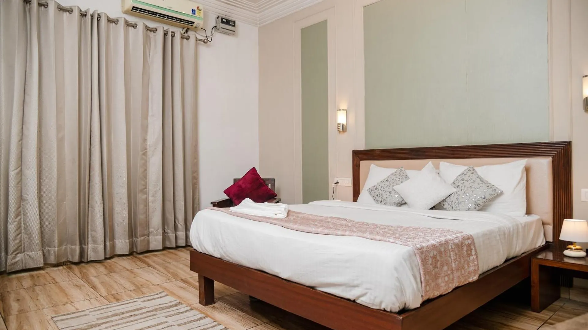 酒店 Vamsor Heights Gurgaon Near Huda Fortis & Max